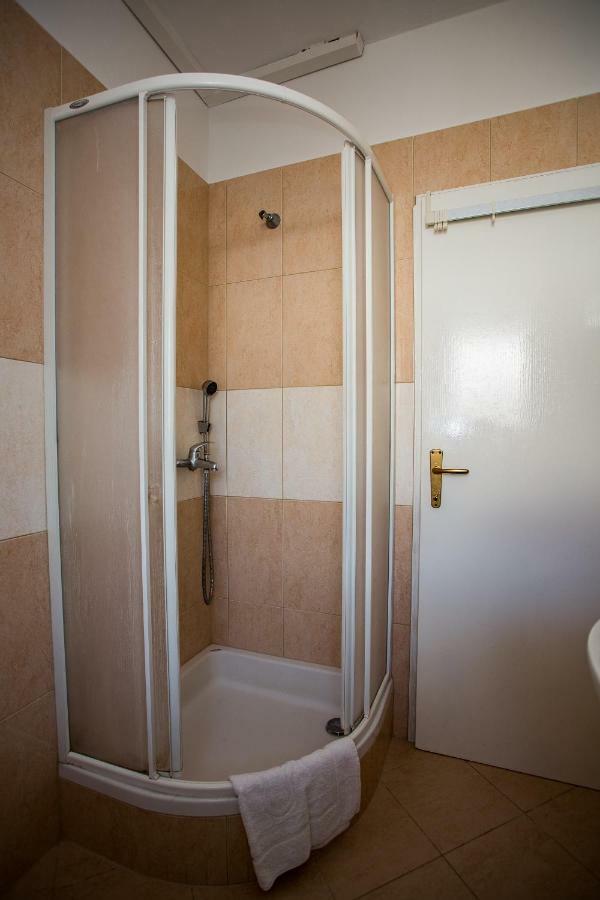 Apartment & Rooms Poppy Rose Zadar Exterior foto