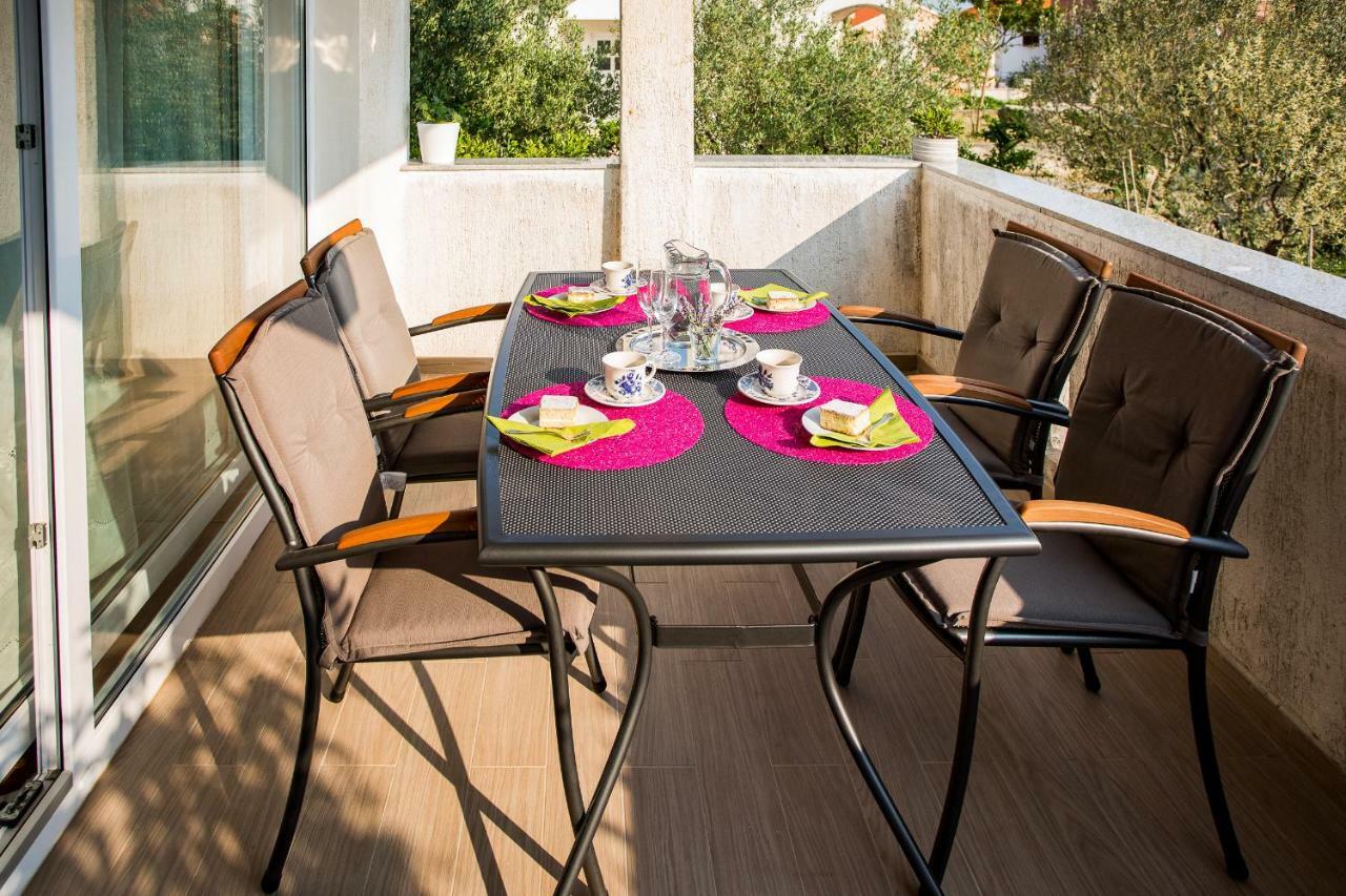 Apartment & Rooms Poppy Rose Zadar Exterior foto